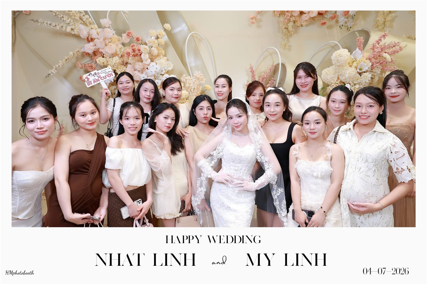 Ảnh in lấy ngay tại tiệc cưới Diamond Palace